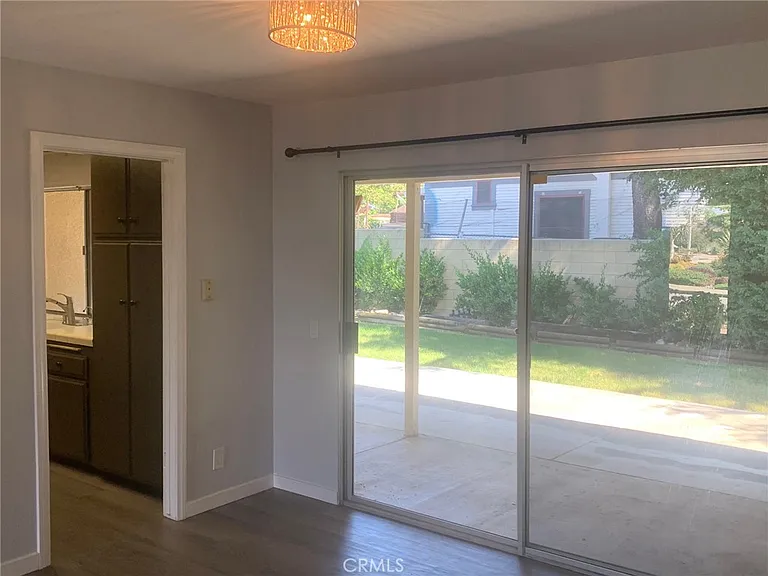 2114 Forbes Ave — Photo 16