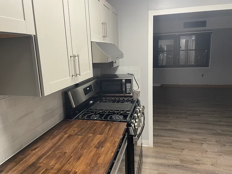 1 Crawford Pkwy #1704 — Photo 10