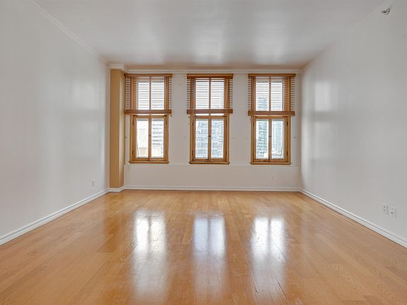 3rd image of 10134 100th St NW #902