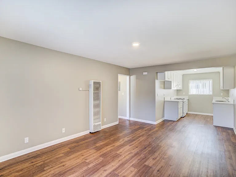 233 W Nicolet St #4 — Photo 18
