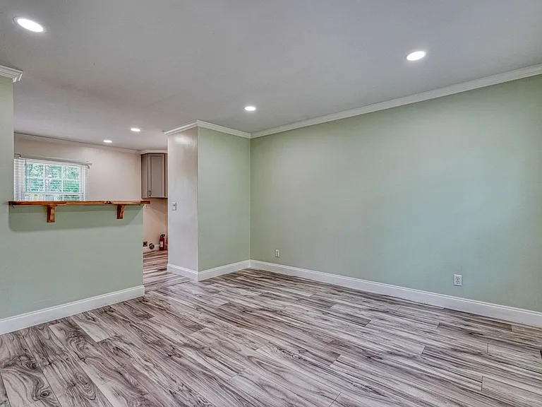 311 Pioneer Pl — Photo 21