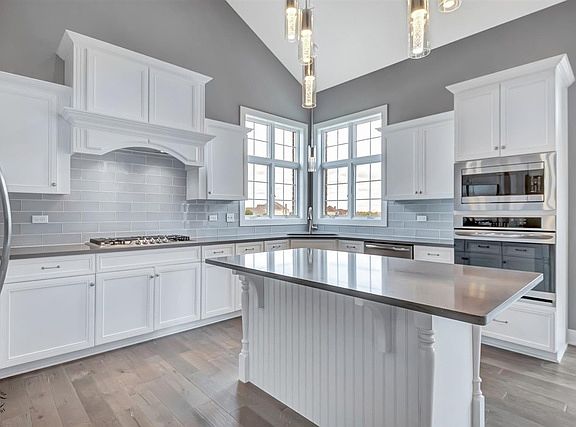 2nd image of 8887 Holland Harbor Cir