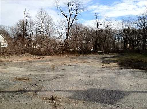1st image of 1052 Saint Georges Ave