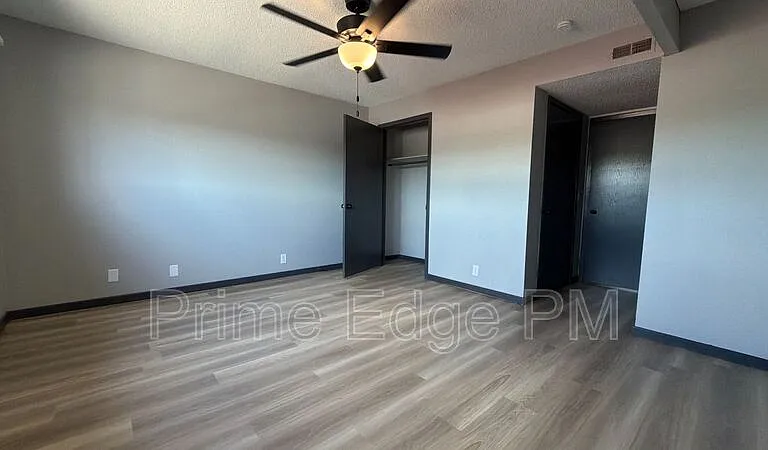 1121 N 28th St #14 — Photo 10