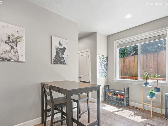 4th image of 5238 SE Bandon Ln