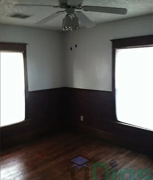 1131 N 13th St — Photo 16