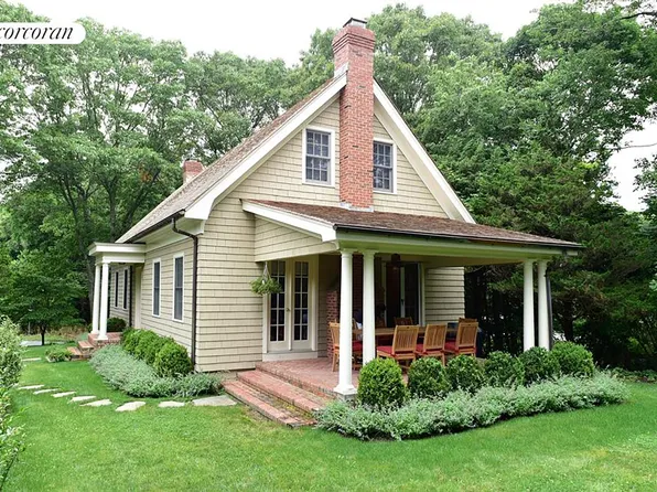 https://photos.zillowstatic.com/fp/3a4f885c78006bdc28078c9b71c07ff9-p_e.webp