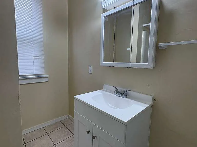 33 Dickerman St #44 — Photo 19
