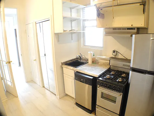 Rented by Beyond Property Group | media 16