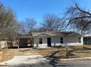 820 Hackamore St, White Settlement, TX 76108