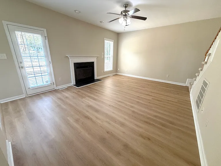 2509 Kentford Ct — Photo 6