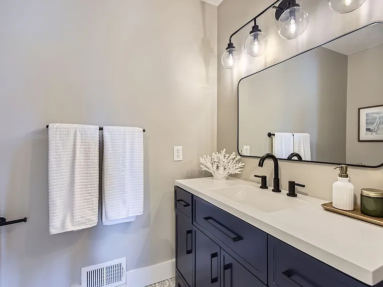 3576 S Holly St — Photo 28