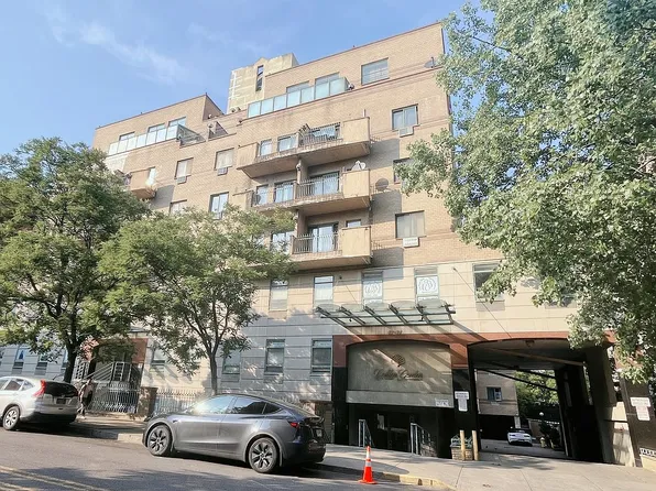 42-31 Colden St Unit R6c, Flushing, NY 11355