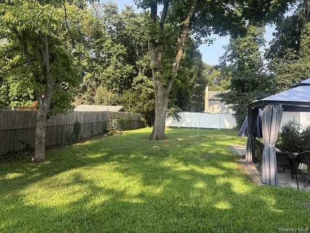 2 bed, 1.5 bath, 850 sqft, $3,950 — Photo 2