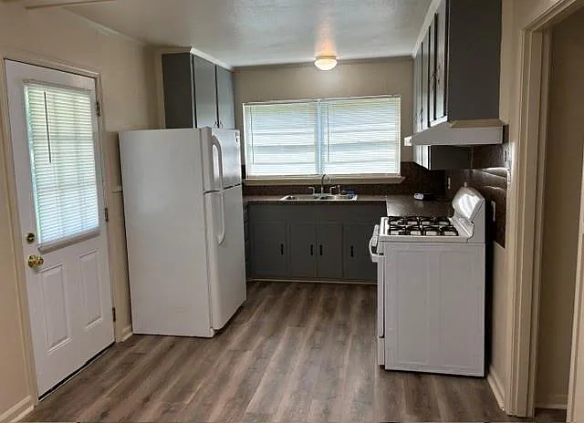 1805 Thelma Ln — Photo 9
