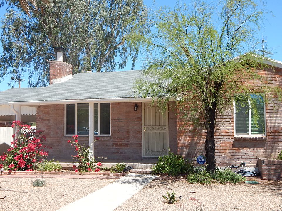 1st image of 2923 E Drachman St