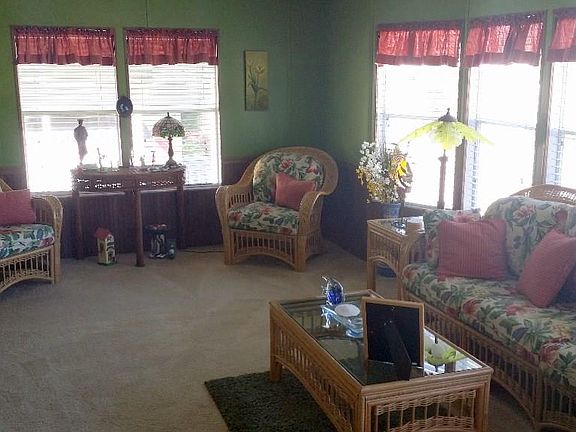 3rd image of 575 Tarpon Dr