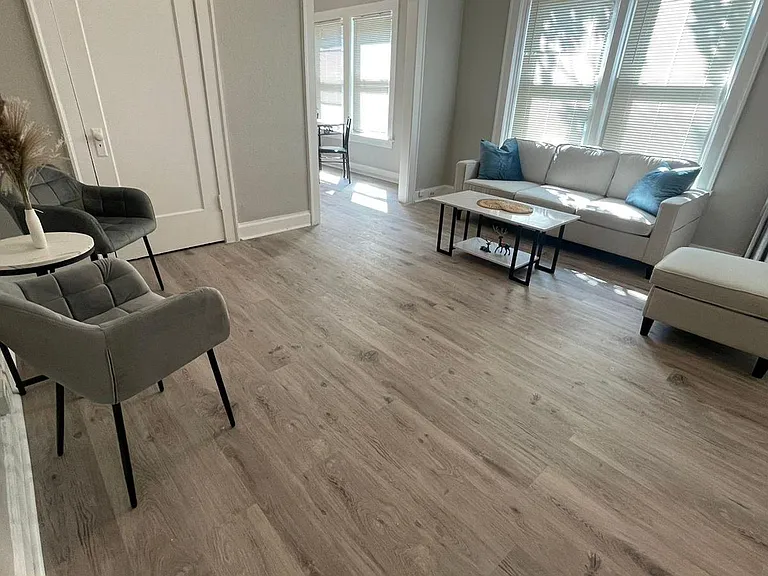 11118 Clifton — Photo 13