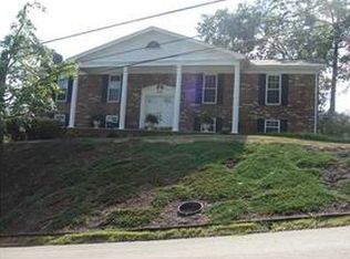 984 Harmony Ln, South Charleston, WV 25303