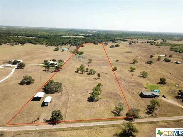 1545 County Road 180, Smiley, TX 78159