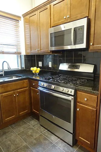 1564 Commonwealth Ave Photo 1