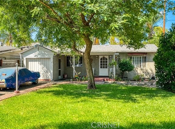 3rd image of 209 S Orchard Dr