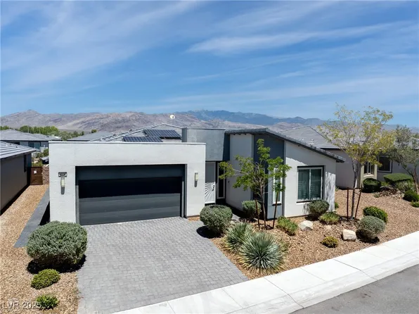 4938 E Beacon Ridge Dr, Pahrump, NV 89061