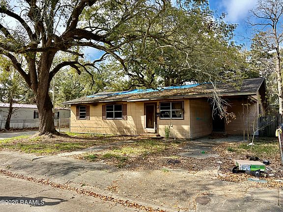 2nd image of 701 Mixon St