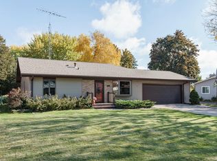 1117 West Circle DRIVE, Beaver Dam, WI 53916