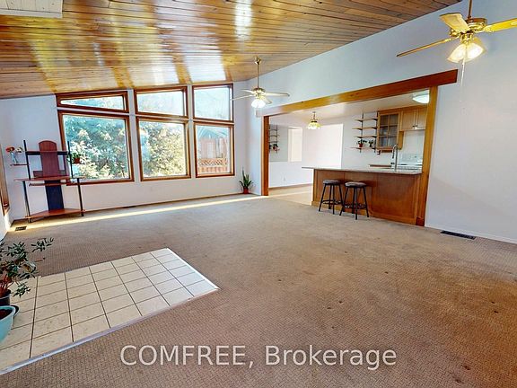 2nd image of 146 Old Colony Rd