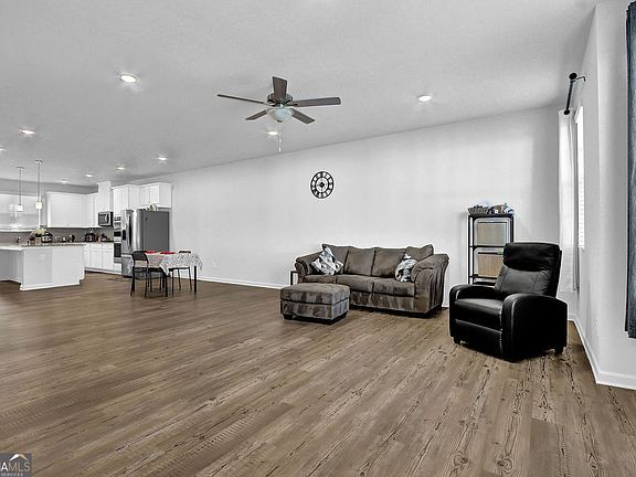 4th image of 3535 Senna Rd