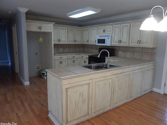 4th image of 144 Kreylon Dr