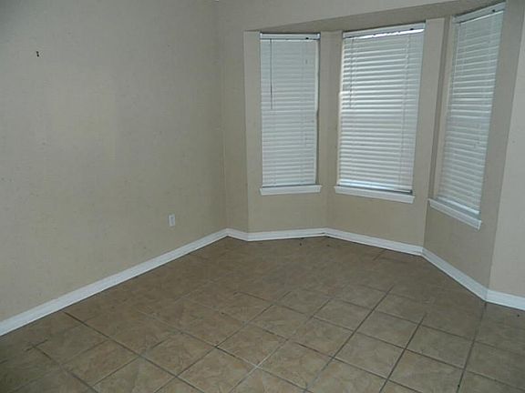5th image of 306 S Parkridge Dr