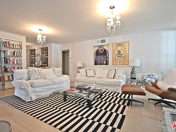 4th image of 8530 Holloway Dr APT 327