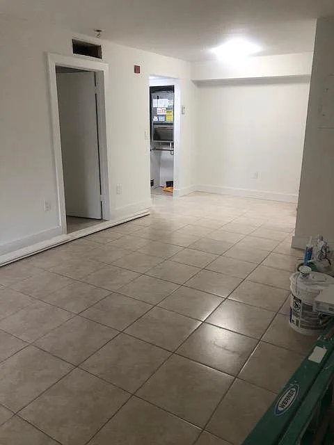 1 bed, 700 sqft, $1,750 — Photo 2