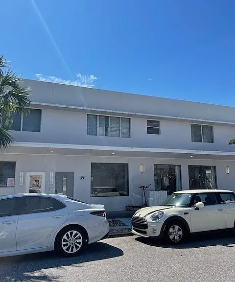1508 Dolphin St — Photo 2