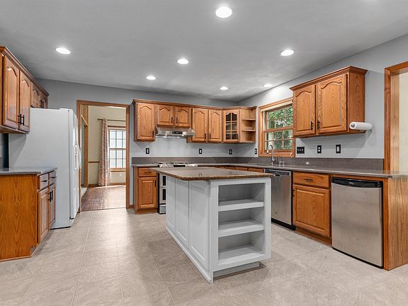 2nd image of 4213 N Tigerlily Dr