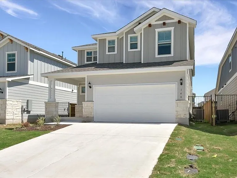 140 Banyon Dr — Photo 1