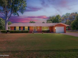 10301 S Dodge Ln, Louisville, KY 40272