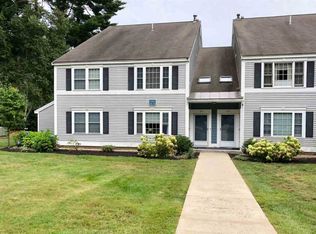 102 Springbrook Cir, Portsmouth, NH 03801