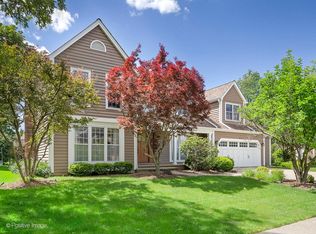 1N260 Partridge Dr, Carol Stream, IL 60188