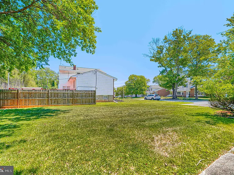 6901 Chippewa Dr — Photo 8