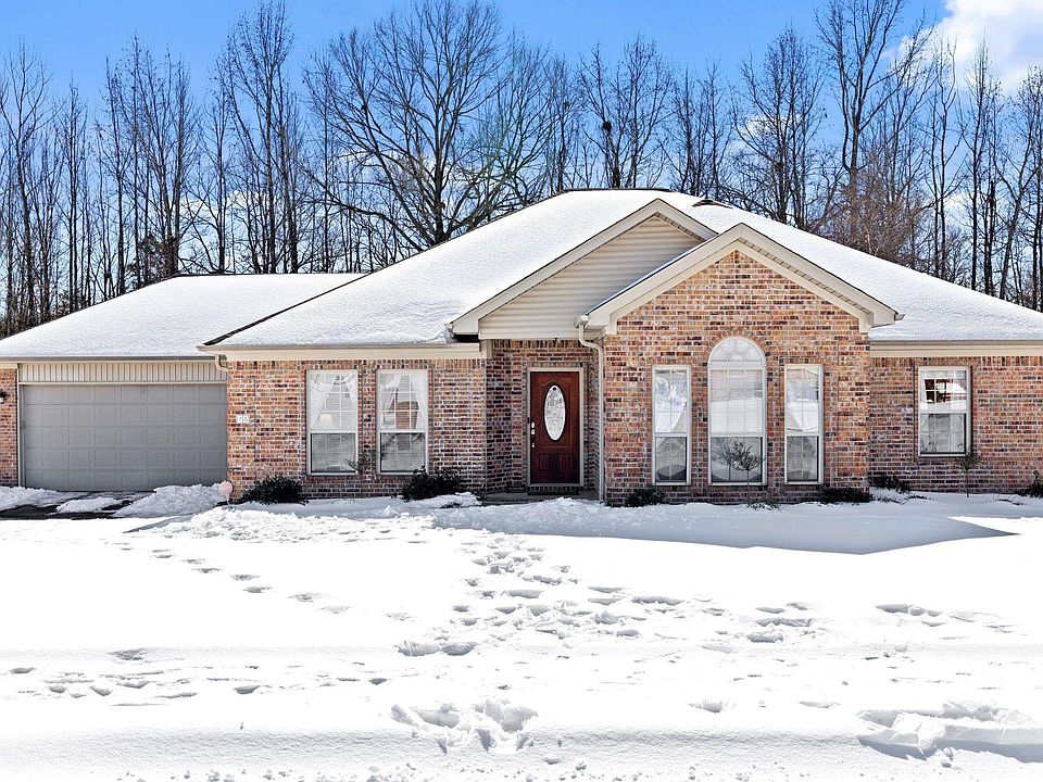 1st image of 16 Lakeland Dr