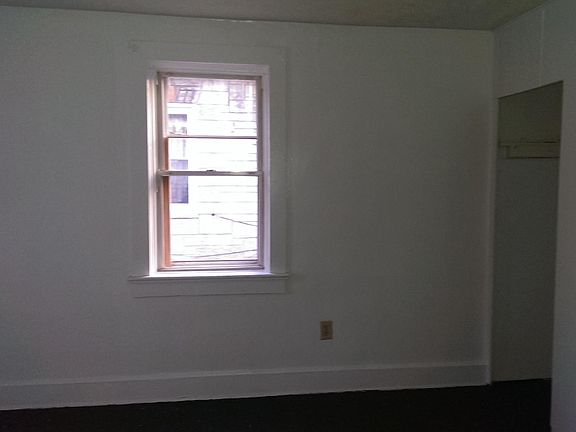 5th image of 615 E 10th St #East