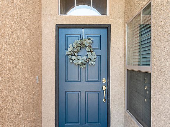 4th image of 3241 W Delaware Ct