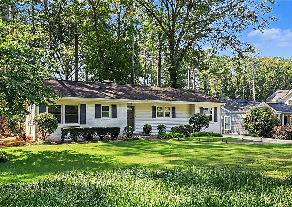 1st image of 975 Cardova Dr NE