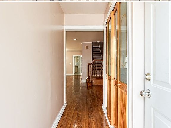4th image of 9108 211th St