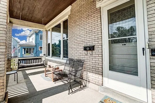 3835 Burwood Ave #1 — Photo 2