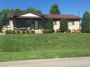 6616 Lunar Dr, Louisville, KY 40258
