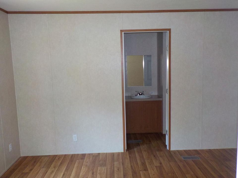 Master bath/bedroom